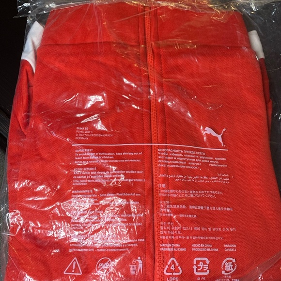 Nwt Puma t7 red track jacket - Picture 4 of 4